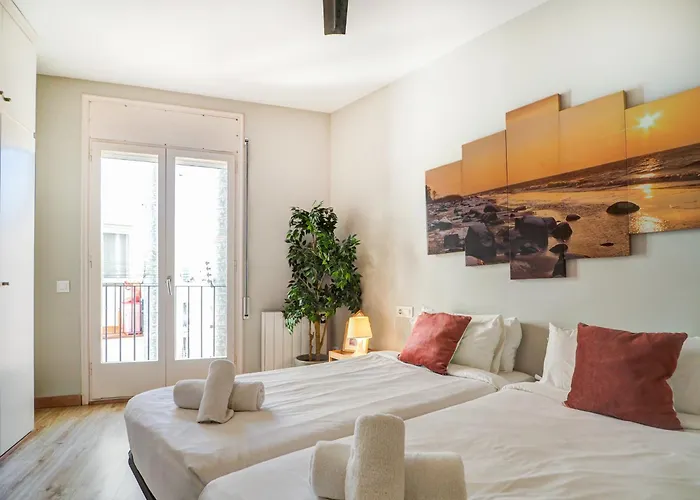 Amazing Terrace In The Center By Hello Homes * 시체스