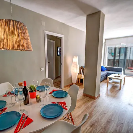 Апартаменти Amazing Terrace In The Center By Hello Homes Сіджас