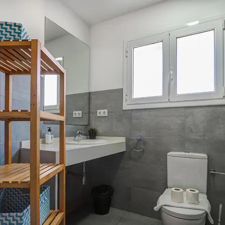 Amazing Terrace In The Center By Hello Homes * シッチェス